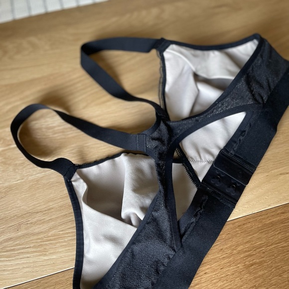 Lululemon bra - Picture 5 of 9